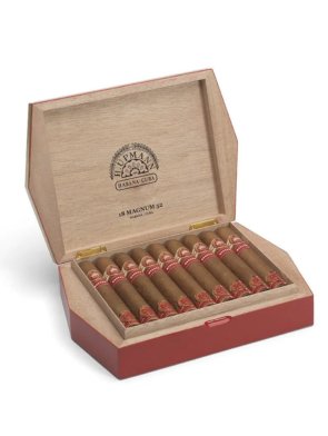 H._Upmann_Magnum_52_Cigar_EGM.jpg